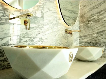 Umivaonik od bijelog mramora travertin mramor ball 126 primjer ugradnje sink marble