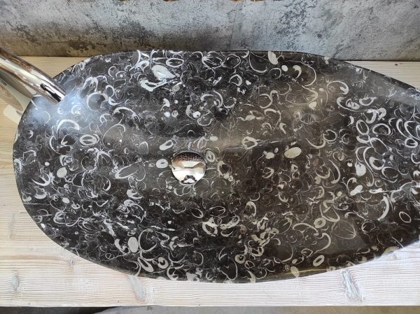 Dizajnerski umivaonik od mramora s fosilnim ostacima jedinstveni i unikatni dizajn