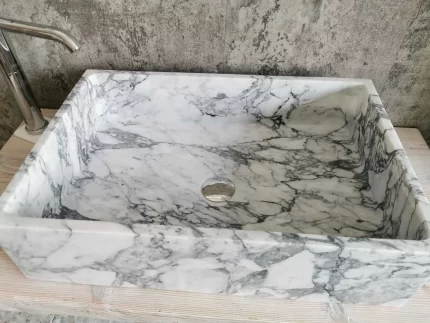 Umivaonik od Carrara mramora dimenzija 60x40 cm